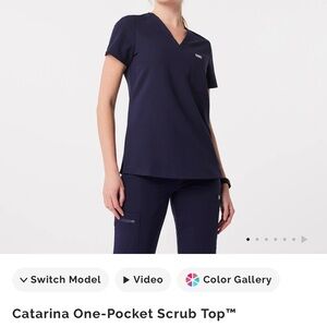 Figs Catarina Scrub Top in Navy